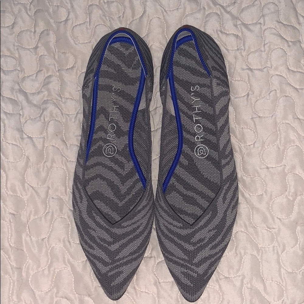 EUC Grayscale Animal Print Rothy’s